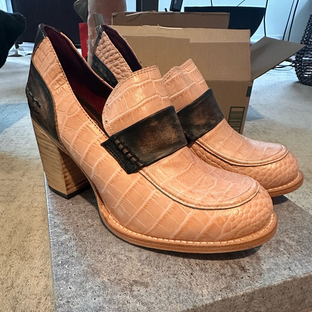 Freebird Bellevue size 10